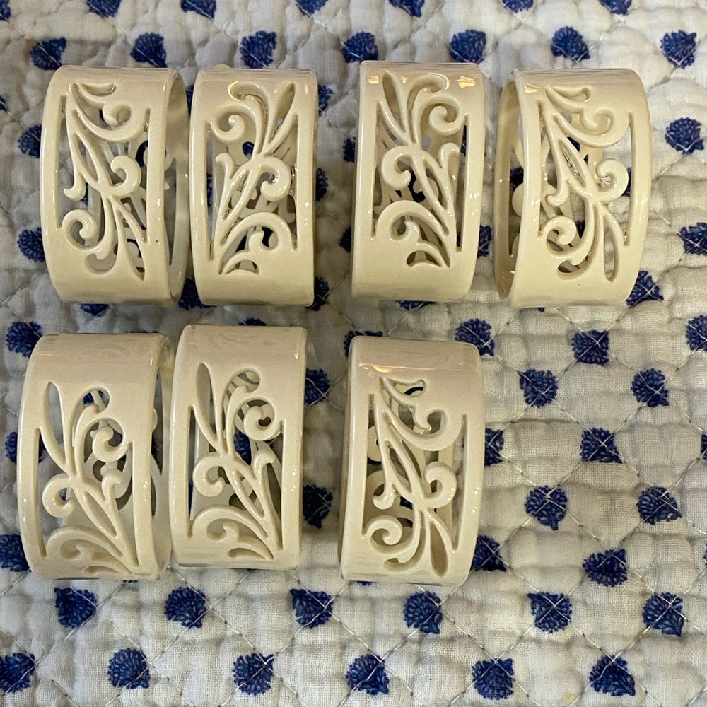 Lenox Delicate Decorative Set of 7 Napkin Rings